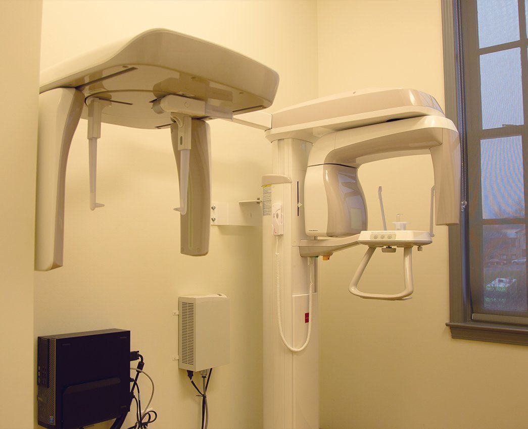 3 D C T panoramic dental x-ray system