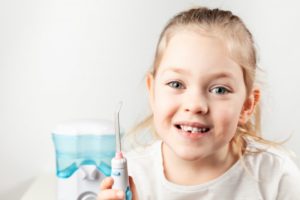 little girl oral irrigator 